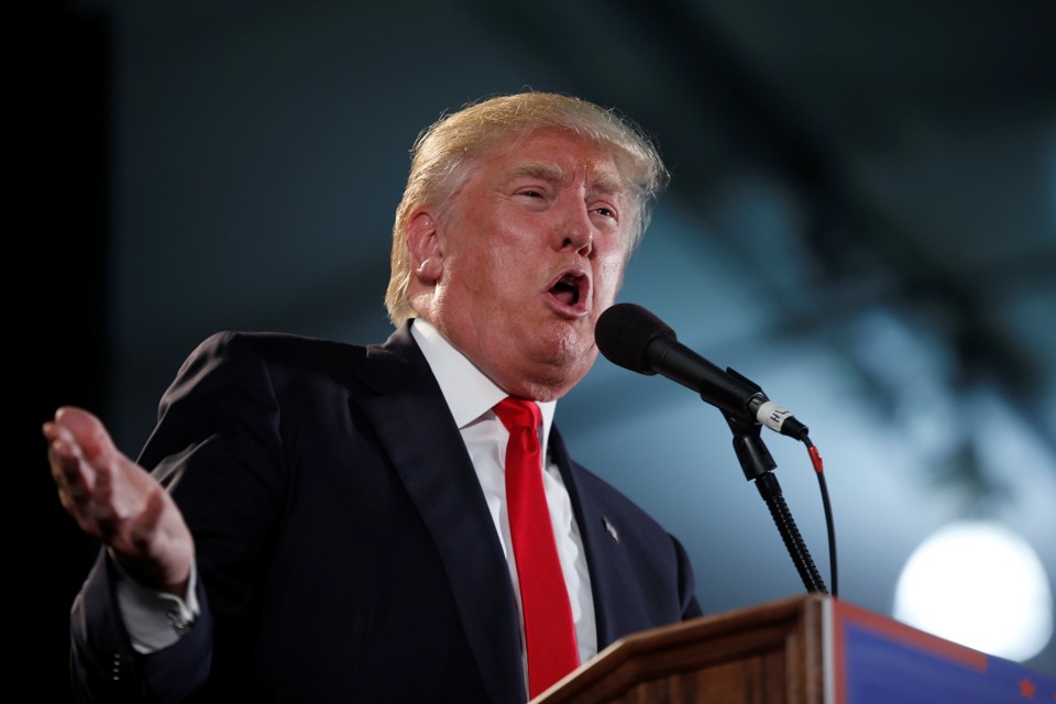 U.S. Republican presidential candidate Donald Trump speaks at a campaign rally in San Jose, California, U.S. June 2, 2016. REUTERS/Lucy Nicholson - RTX2FFML